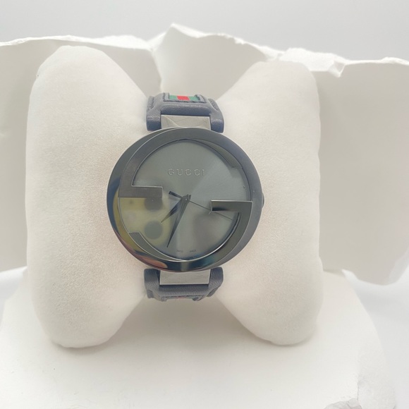 Gucci watch YA133206 Interlocking 42mm Red and Green Pattern Strap Unisex Watch - Picture 3 of 12